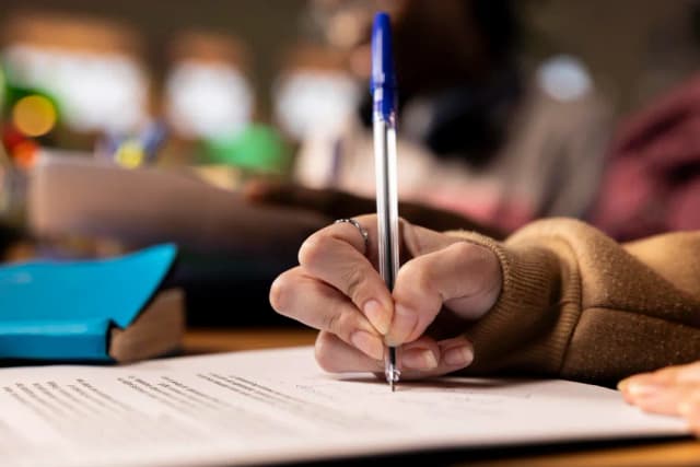 Wypracowanie, interpretacja, argumentacja – czyli jak ogarnąć polski przed maturą? Wypracowanie, interpretacja, argumentacja – czyli jak ogarnąć polski przed maturą?