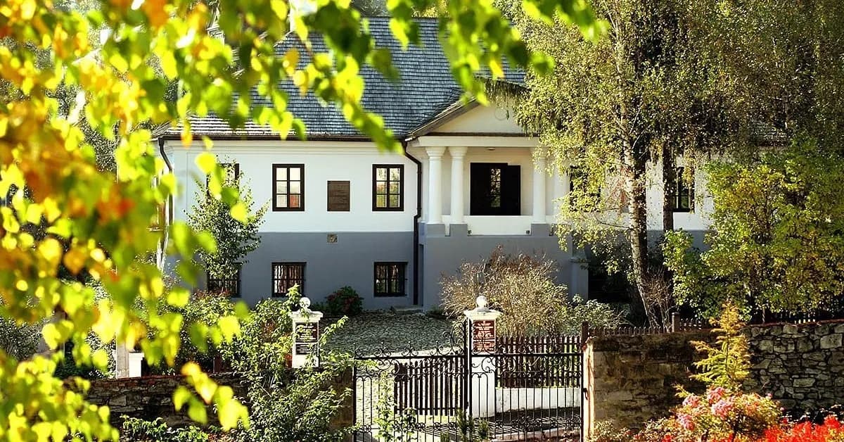 W jakiej epoce tworzył Adam Mickiewicz i jak wpłynęła na jego twórczość? W jakiej epoce tworzył Adam Mickiewicz i jak wpłynęła na jego twórczość?